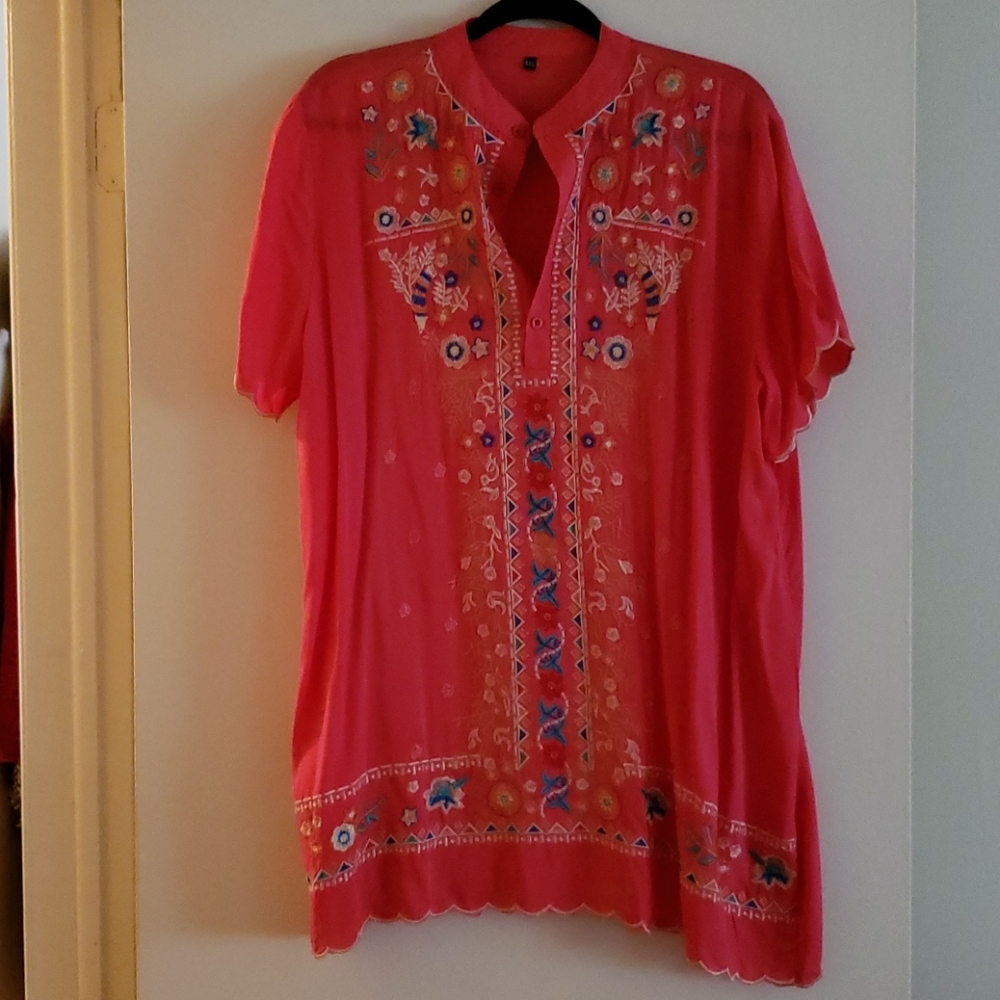 Embroidered tunic fits like 2X